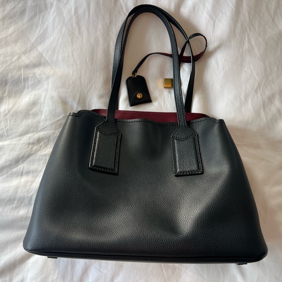 Marc Jacobs Black Pebbled Leather Tote with Gold Hardware - Picture 5 of 13